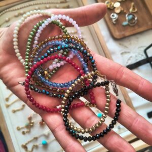 Creazioni con mezzi cristalli 4 mm