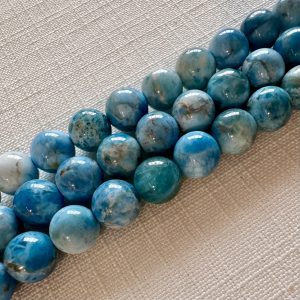 Alternative view of Apatite blu 8mm