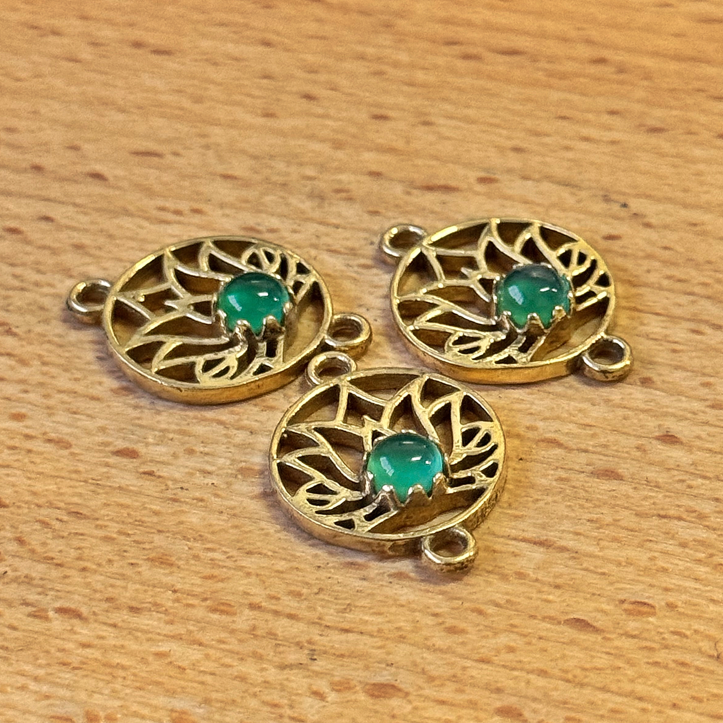 Connettore Fiore Loto tondo Agata smeraldo laterale