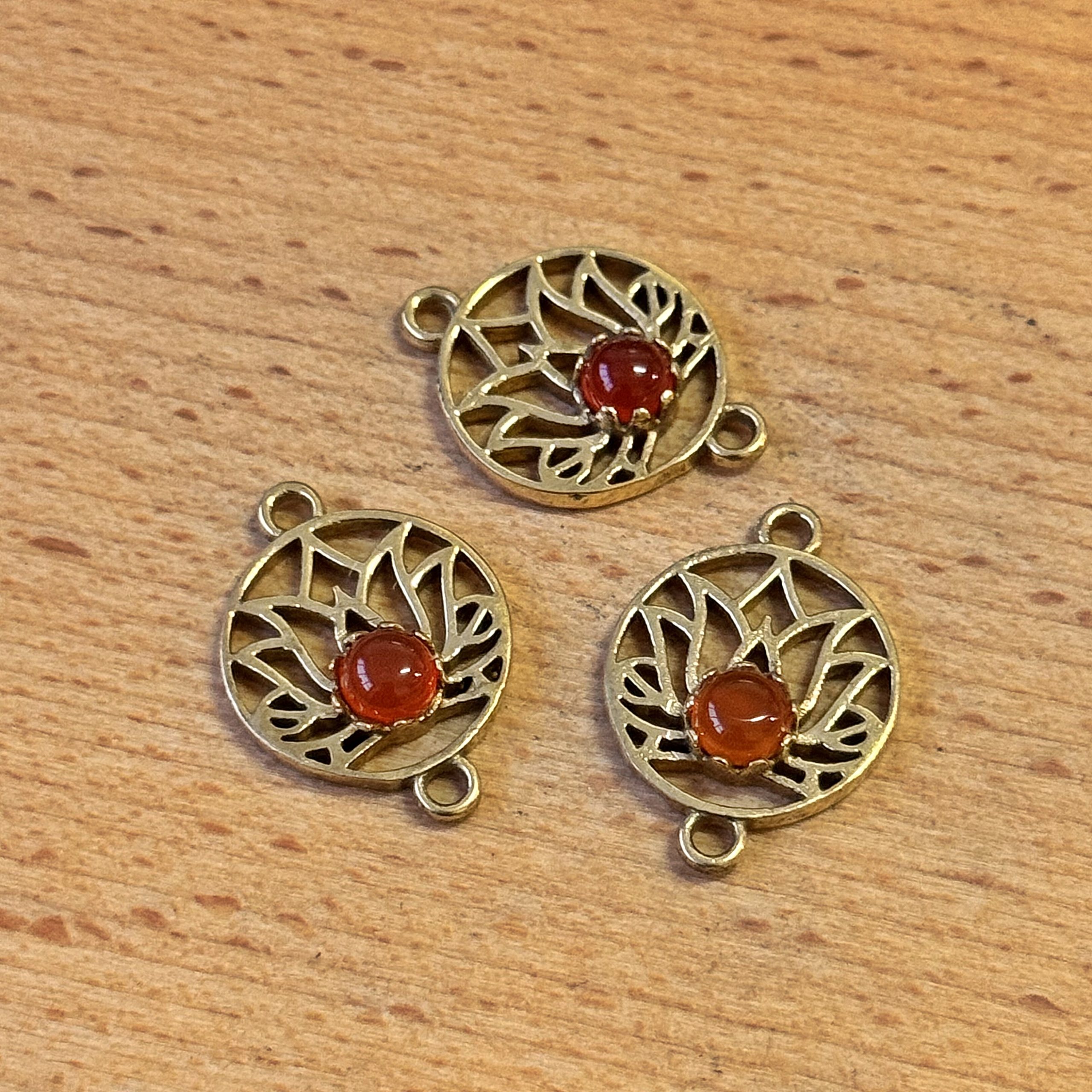 Connettore Fiore Loto tondo Corniola particolare