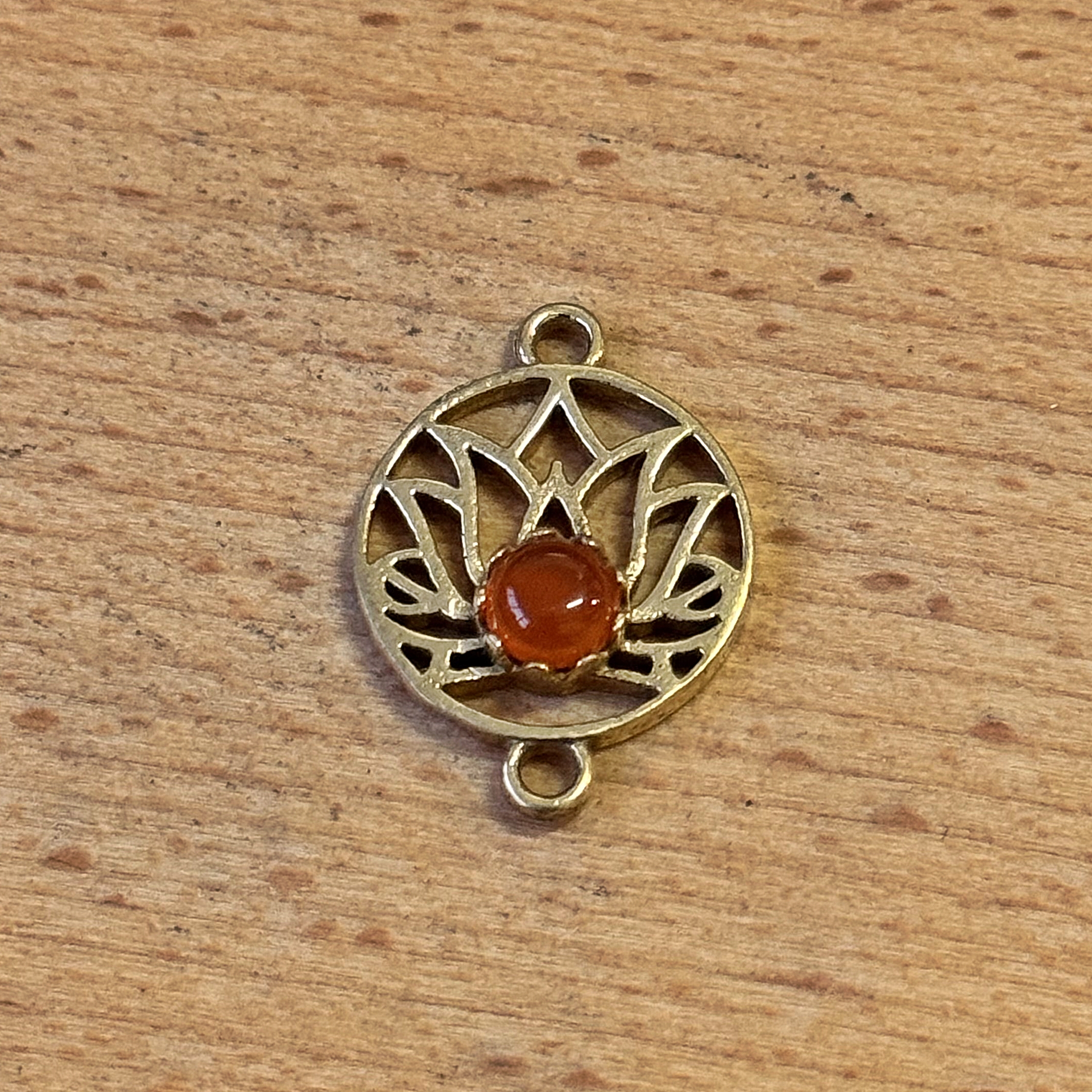 Connettore Fiore Loto tondo Corniola