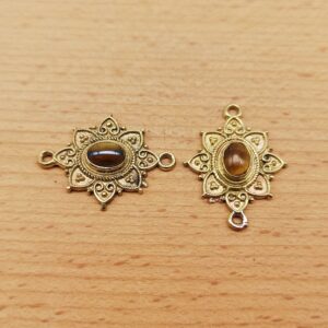 Alternative view of Ovale decorato - Occhio di Tigre