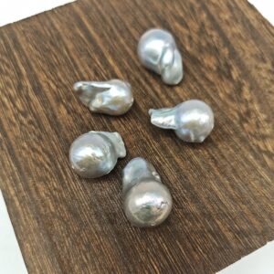 Goccia scaramazza naturale irregolare grigia