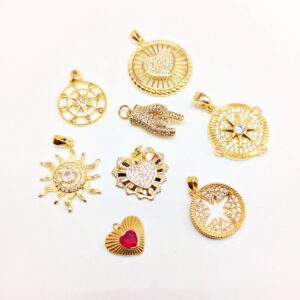 Alternative view of Charms Rosa dei venti in ottone dorato cubic zirconia centrale