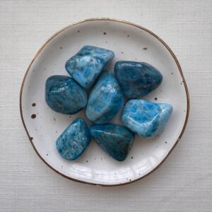 Alternative view of Apatite Blu Burattata