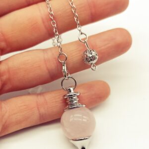 Alternative view of Pendolo sferico in Quarzo rosa