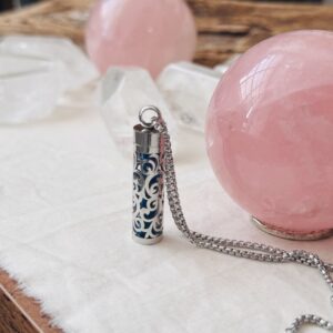 Alternative view of Collana Bottiglietta per Aromaterapia Foglie