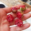 Ciondolo pendente bocciolo fiore in resina rosa pesca dettaglio